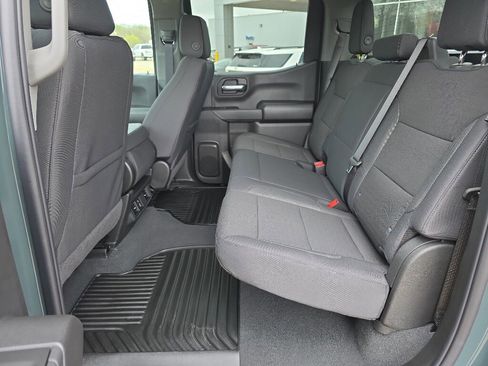 New 2026 Chevrolet Silverado 1500 Custom Trail Boss w/ LPO, Dark Essentials Package AWD/4WD image 6