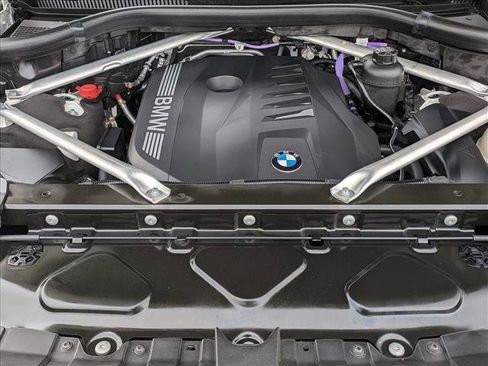 Used 2024 BMW X7 xDrive40i w/ Premium Package image 26