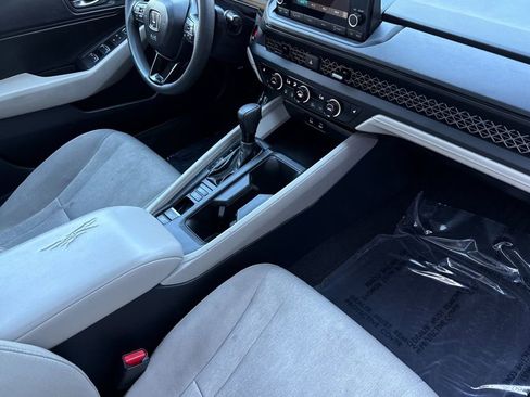 Certified 2025 Honda Accord SE image 15