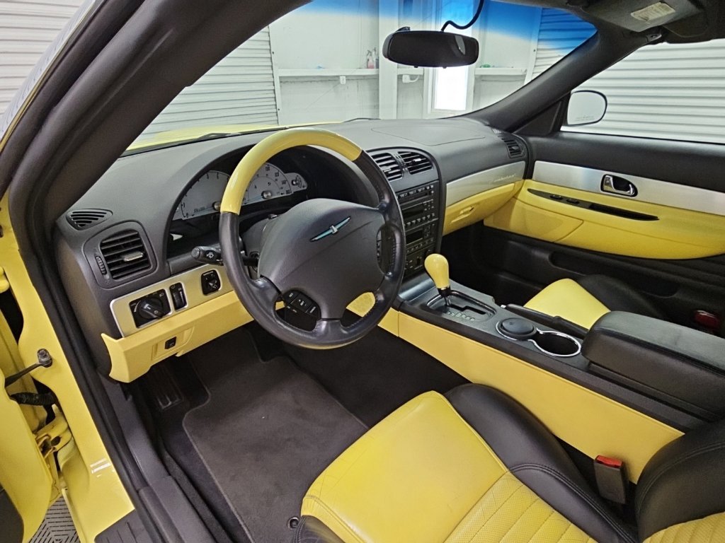 Used 2002 Ford Thunderbird RWD image 12