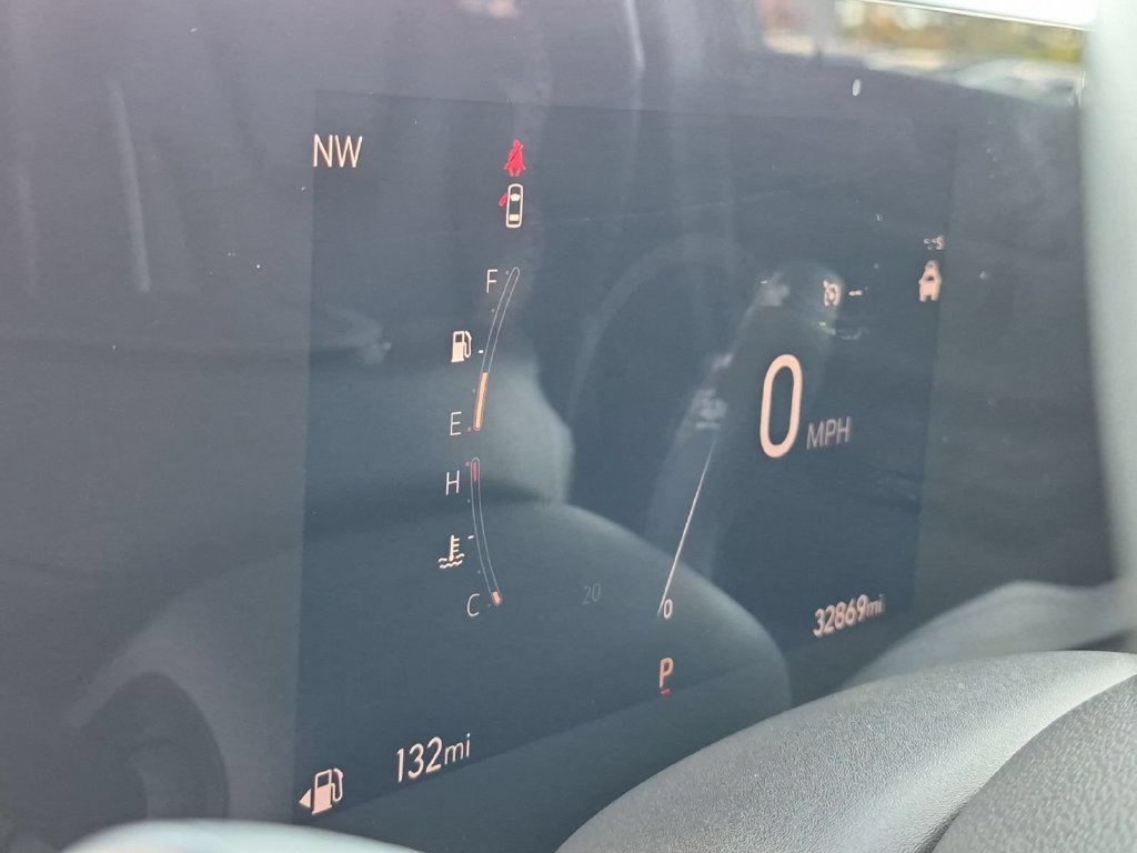 Used 2024 Buick Encore GX Avenir w/ Avenir Convenience Package AWD/4WD image 17