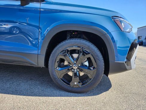 New 2026 Volkswagen Taos SEL image 14