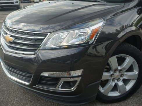 Used 2016 Chevrolet Traverse LT w/ Style and Technology Package image 13