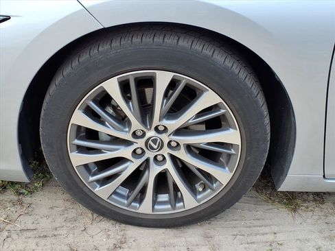 Used 2019 Lexus ES 350 image 11