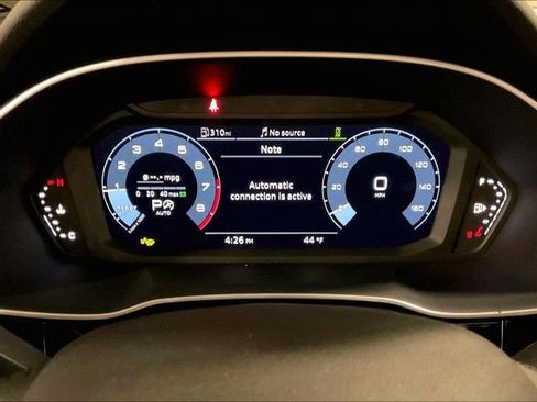 Certified 2025 Audi Q3 2.0T Premium image 20