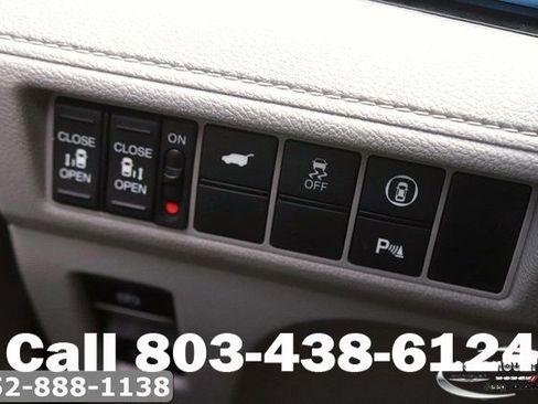 Used 2023 Honda Odyssey Elite image 32