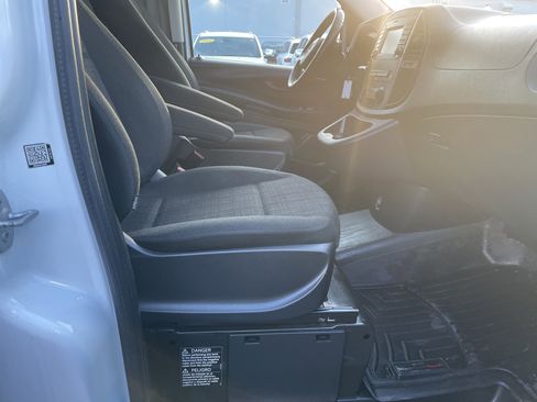 Used 2018 Mercedes-Benz Metris image 12