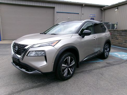 Used 2023 Nissan Rogue SL w/ SL Premium Package AWD/4WD image 1