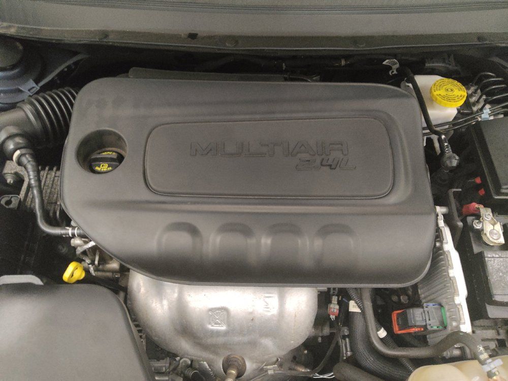 Used 2020 Jeep Cherokee Latitude Plus w/ Cold Weather Group AWD/4WD image 30
