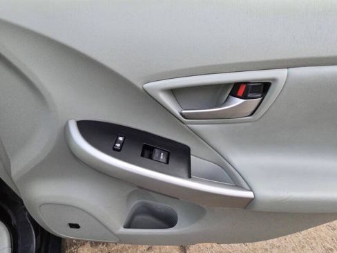 Used 2014 Toyota Prius Four FWD image 19