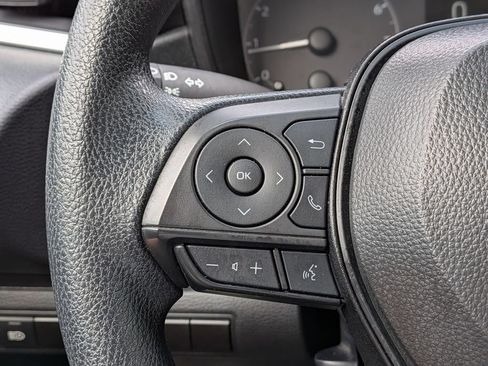 Used 2025 Toyota Corolla LE FWD image 20