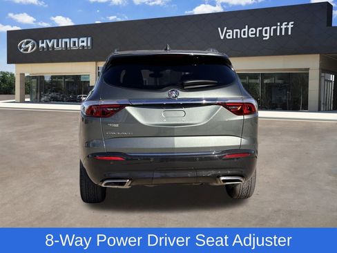Used 2022 Buick Enclave Essence w/ Experience Buick Package image 9
