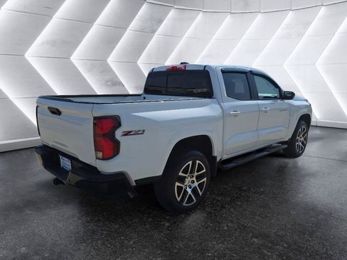 Used 2023 Chevrolet Colorado Z71 w/ Z71 Convenience Package 2 AWD/4WD image 5