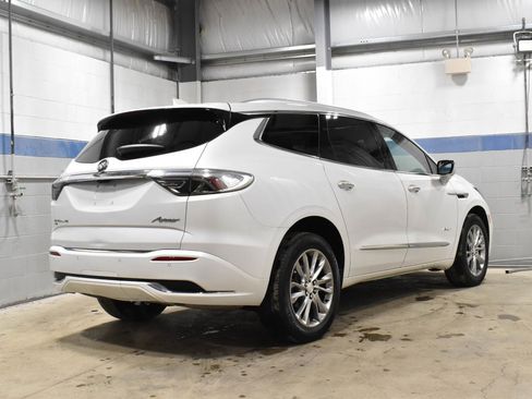 Used 2022 Buick Enclave Avenir image 31