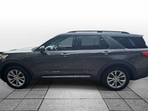 Certified 2020 Ford Explorer XLT w/ Equipment Group 202A AWD/4WD image 8