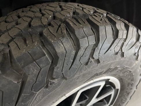 Used 2025 Jeep Wrangler Unlimited Rubicon image 11