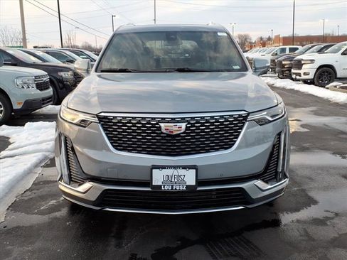 Used 2025 Cadillac XT6 Premium Luxury image 35