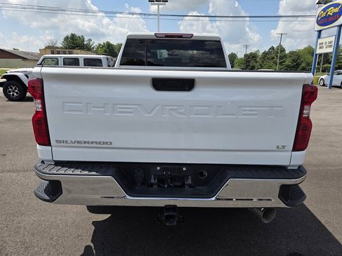 Used 2023 Chevrolet Silverado 2500 LT w/ Convenience Package AWD/4WD image 4