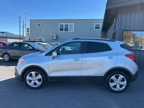 Used 2016 Buick Encore FWD image 2