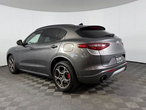 Used 2023 Alfa Romeo Stelvio Ti AWD/4WD image 9