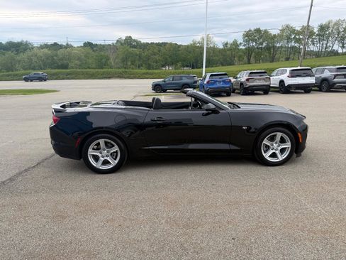 Used 2024 Chevrolet Camaro LT RWD image 7