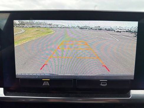 Used 2022 Chevrolet Silverado 1500 LT image 26