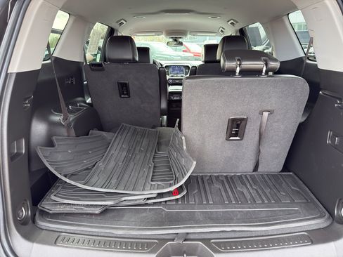 Used 2023 GMC Acadia SLT w/ Preferred Package AWD/4WD image 36