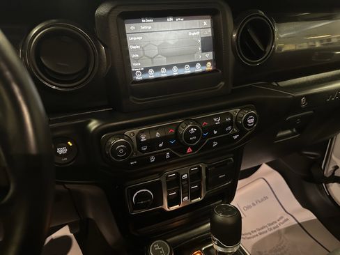 Used 2020 Jeep Wrangler Unlimited Sport image 10