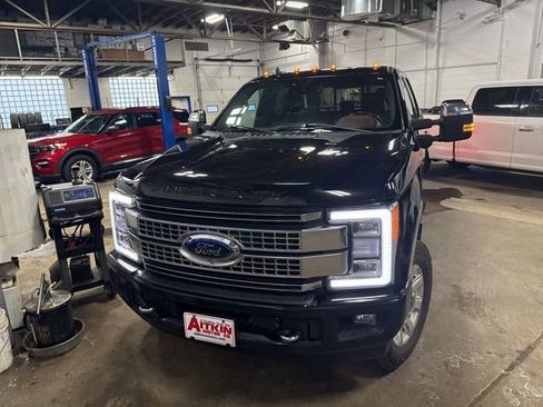 Used 2019 Ford F250 Platinum w/ Platinum Ultimate Package image 2