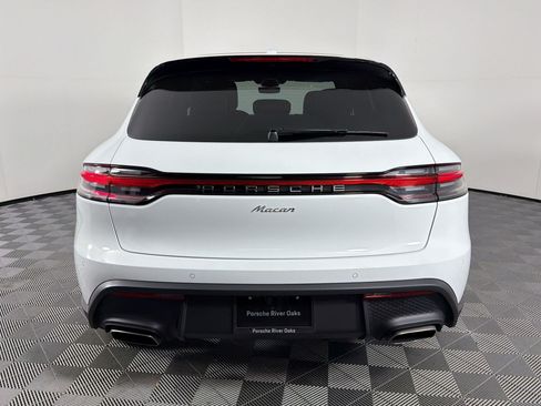 Used 2026 Porsche Macan AWD/4WD image 10