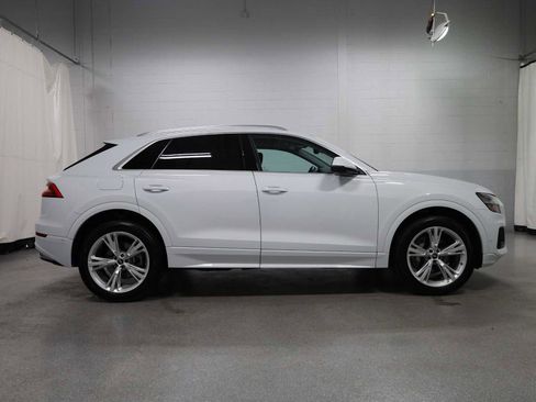 Used 2023 Audi Q8 Premium w/ Convenience Package AWD/4WD image 10