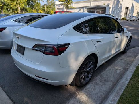 Used 2023 Tesla Model 3 Standard Range RWD image 3