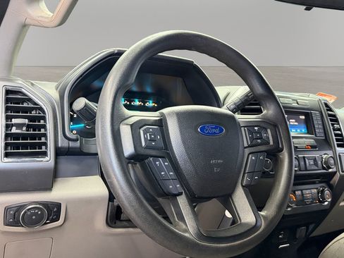 Used 2016 Ford F150 XLT AWD/4WD image 15