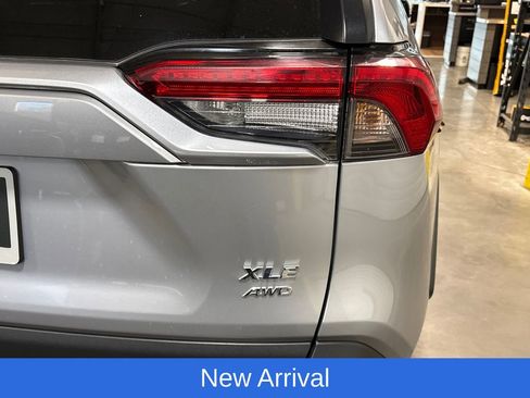 Used 2025 Toyota RAV4 XLE AWD/4WD image 5
