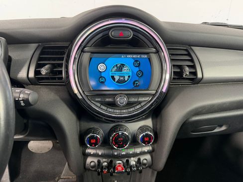 Used 2019 MINI Cooper 2-Door Hardtop FWD image 23