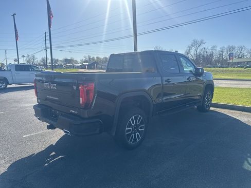 Used 2024 GMC Sierra 1500 AT4 w/ Technology Package image 11