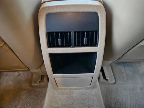 Used 2005 Cadillac STS w/ Preferred Equipment Group image 27