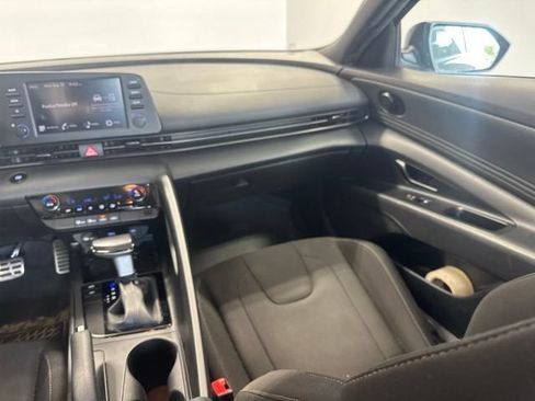 Used 2025 Hyundai Elantra Sport FWD image 20