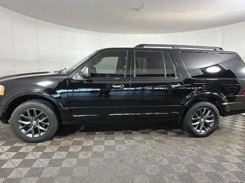 Used 2017 Ford Expedition EL Limited w/ Equipment Group 301A AWD/4WD image 5