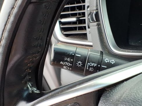 Used 2018 Honda CR-V EX-L image 17