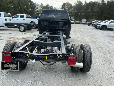 New 2025 RAM 5500 2WD Regular Cab image 9