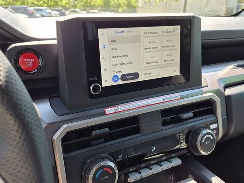 Used 2025 Toyota Tacoma TRD Off-Road AWD/4WD image 20