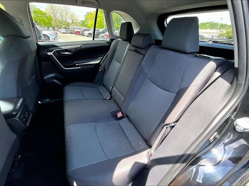 Used 2024 Toyota RAV4 XLE FWD image 24