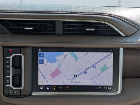 Used 2021 GMC Yukon XL Denali w/ Denali Premium Package image 19