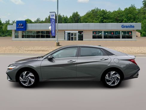 New 2026 Hyundai Elantra Limited image 3