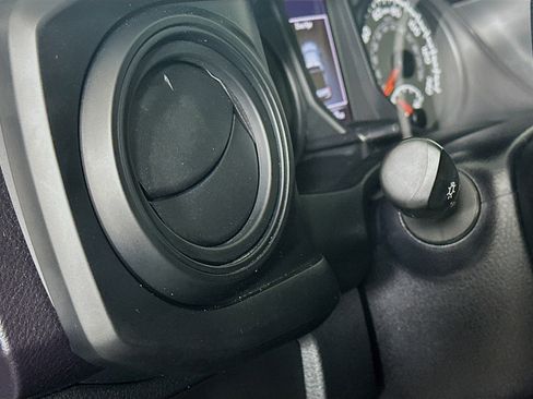 Used 2022 Toyota Tacoma SR w/ SR Convenience Package image 16