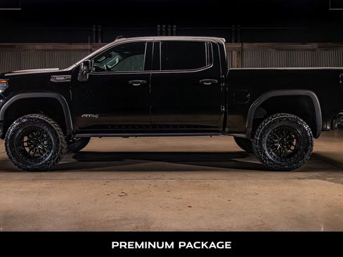 Used 2023 GMC Sierra 1500 AT4 w/ AT4 Premium Package AWD/4WD image 6