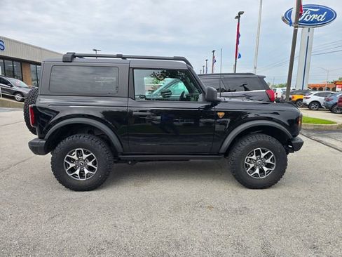 Used 2024 Ford Bronco Badlands AWD/4WD image 2