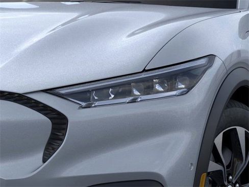 Used 2024 Ford Mustang Mach-E Select image 18