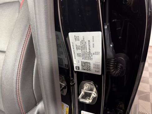 Used 2023 Chevrolet Colorado Z71 w/ Z71 Convenience Package 2 image 30